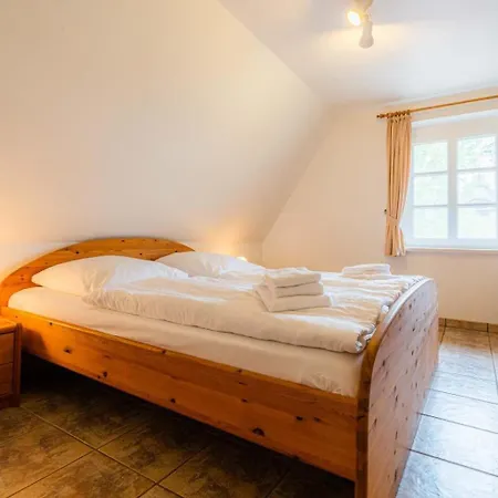 Holiday home Haushaelfte 26 Id 165 *