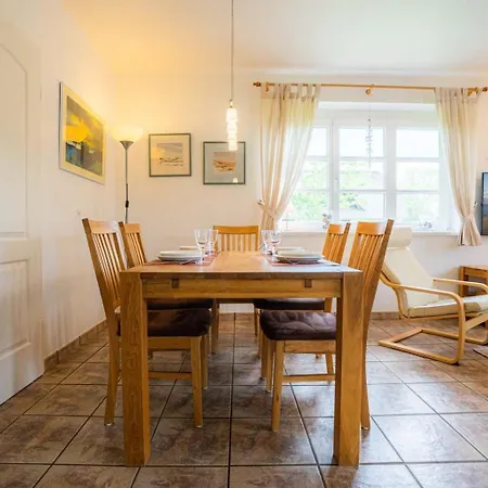 Vakantiehuis Haushaelfte 26 Id 165 *